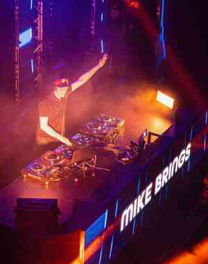 dj_witten_Mike_Brings_7.jpg