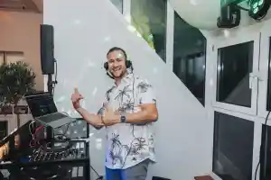 dj_kirchheim-unter-teck_DJ_Manero_Wedding_|_Club_|_Event_DJ_6.jpg