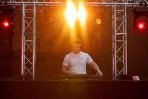 dj_rellingen_DJ_Robin_Richter_|_DJ_für_Hochzeiten_und_Events_4.jpg