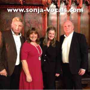 dj_puchheim_Sonja_Posmik,_Sängerin_&_DJane_3.jpg