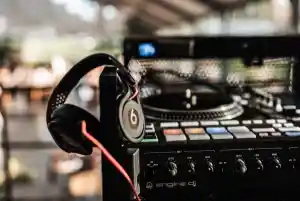 dj_m%C3%BCnchen_DJ_MADON_MASH_4.jpg