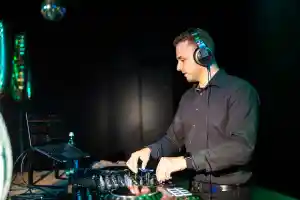 dj_fa%C3%9Fberg_LT_sounds_|_Hochzeits-_&_Event-DJ_6.jpg