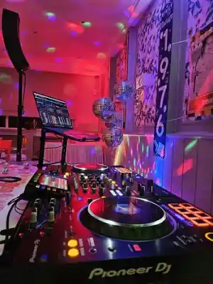 dj_neu-isenburg_DJ-Hochzeit-DJ-Geburtstag-DJ.de_by_Byron_Bogues_3.jpg