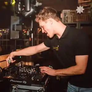 Allround DJ LuFire | Drive in show✨.jpg