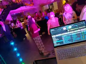 Gezellig verjaardagsfeest 50 j.jpg