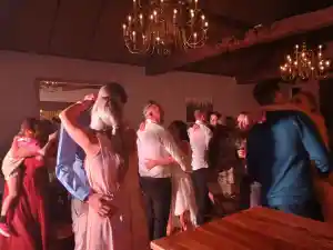 Gezellige bruiloft Vicky & Anatasio.jpg