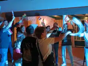 Gezellige bruiloft Vicky & Anatasio.jpg