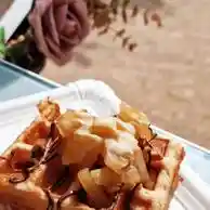 catering_saara-nobitz_Zuckertusch_Foodtruck_-_Sweet_Streetfood_Catering_7.jpg