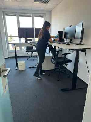 Unsere Erfahrung in Büro- und Unterhaltsreinigung.jpg