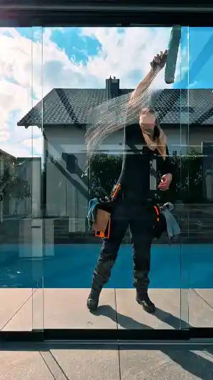 reinigungsfirma_m%C3%B6hnesee_Fensterengel-Glasreinigung_Nicole_Bury_5.jpg