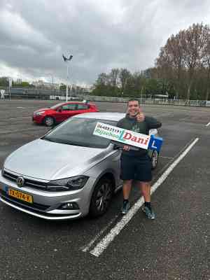 rijschool_zoetermeer_RijschoolDani_2.jpg