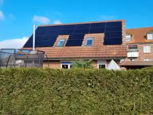 photovoltaik-anbieter_hamburg-sankt-pauli_Ahoi_Solar_3.jpg