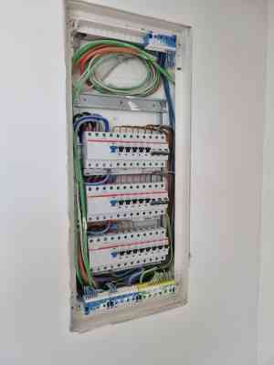 elektriker_r%C3%B6ttenbach_Sandel_Elektrotechnik_2.jpg