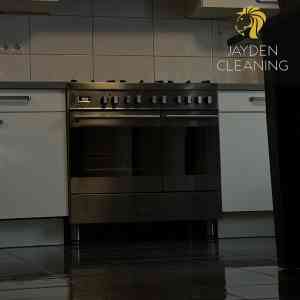 schoonmaakbedrijf_cuijk_Jayden_cleaning_3.jpg