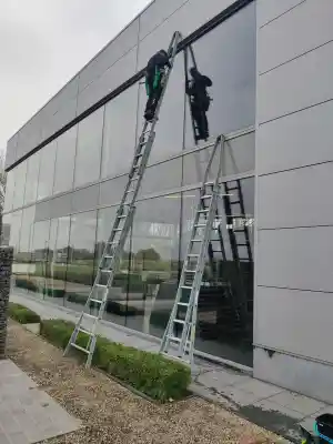 glazenwasser_oudenaarde-welden_Schoonmaakbedrijf_Elevate_Cleaning_-_Ruitenwasserij_&_Algemene_schoonmaak_7.jpg