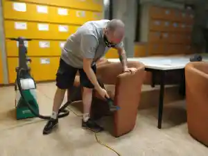 schoonmaakbedrijf_antwerpen_cleanlink_4.jpg