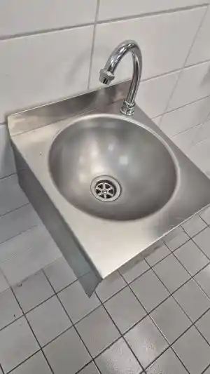 schoonmaakbedrijf_wuustwezel-loenhout_Alpha_Omega_Cleaning_BV_7.jpg