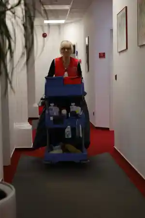 reinigungsfirma_hof_SF_Gebäudereinigung_GmbH_7.jpg