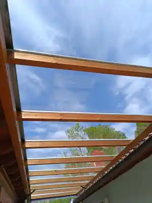 Reinigung von Glasdächern & Terrassenüberdachungen – klarer Durchblick.jpg