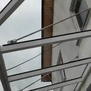 Grundreinigung von Glasdächern – Entfernung von Algen, Flechten.jpg