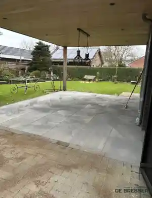 stratenmaker_uden_De_Bresser_Bestrating_&_Grondwerken_7.jpg
