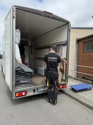 umzugsunternehmen_aachen_Aachener_allround_Möbelspedition_&_Transporte_Lüth_GmbH_5.jpg