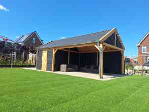 Overkapping/schuur met puntdak van 8x4 m.jpg