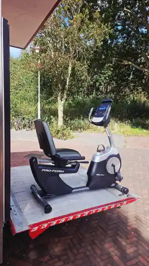 Tweede leven gegeven aan deze prachtige Pro-Form 325 CSX+ Hometrainer..jpg