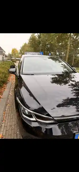rijschool_helmond_Autorijschool_Geniaal_2.jpg