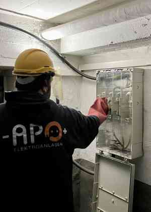 elektriker_d%C3%BCsseldorf_APO_Elektroanlagen_GmbH_6.jpg