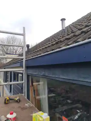Nieuwe goten/Trespa plaatsen .jpg