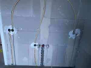 Water toevoer / afvoer en elektra voor nieuwe badkamer.jpg