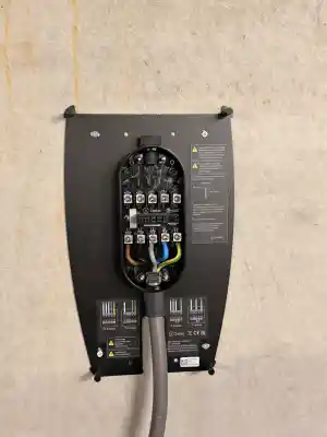 laadpalen_amsterdam_A._Taiwo_installatietechniek_6.jpg