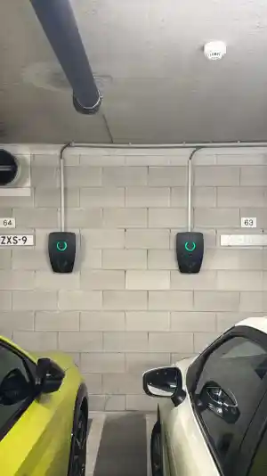 laadpalen_amsterdam_A._Taiwo_installatietechniek_2.jpg