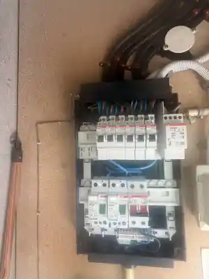 laadpalen_amsterdam_A._Taiwo_installatietechniek_4.jpg