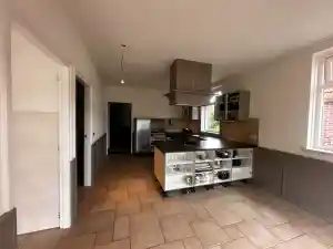 Keuken, lambrisering, deuren, kozijnen, wanden, plafond..jpg