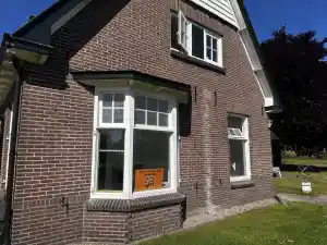 Gehele woning spuiten.jpg