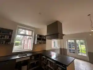 Keuken, lambrisering, deuren, kozijnen, wanden, plafond..jpg