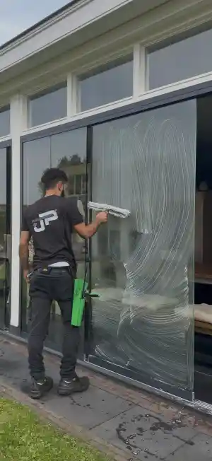 schoonmaakbedrijf_bunschoten-spakenburg_JP_Bedrijfsdiensten_5.jpg