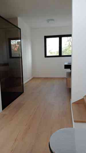 Badkamer make-over met inloopdouche en slimme verwarming.jpg