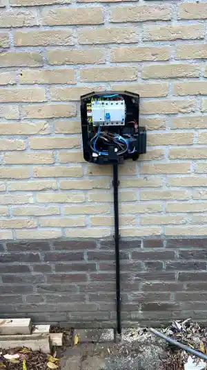  AABL eMH1 (socket, zonder vaste kabel).jpg