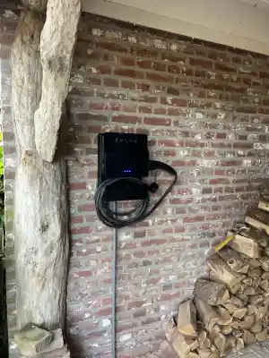 EVHUB 11 kwh laadunit geplaatst – klant leverde zelf de laadpaal aan.jpg