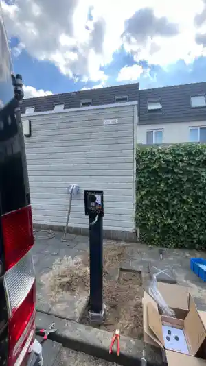 ⚡Zaptec Go 2 geplaatst met vaste laadpaal – complete installatie vo.jpg