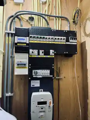 Zonnepanelen+batterijen met noodstroom.jpg