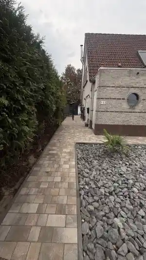 stratenmaker_maastricht_Glansgroen__6.jpg