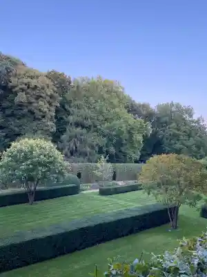 onderhoud van het Kasteel van Stuyvenberg.jpg