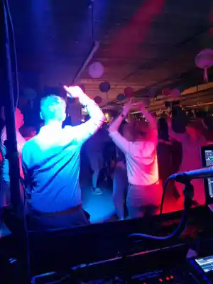 dj_leuven_discobar_skylicht_7.jpg