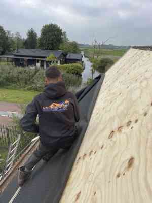 dakdekker_amersfoort_Dakrenovatie_Benelux_|_Dakdekker_|_Lekkage_spoeddienst_|_Bitumen_daken_6.jpg