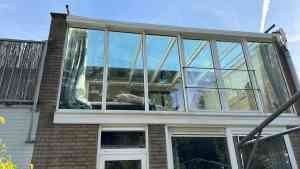 schoonmaakbedrijf_sittard_Nds_glasbewassing_4.jpg
