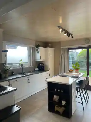 Nieuwe fronten keuken .jpg